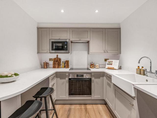 Flat for sale in Mount Pleasant, East Hampshire