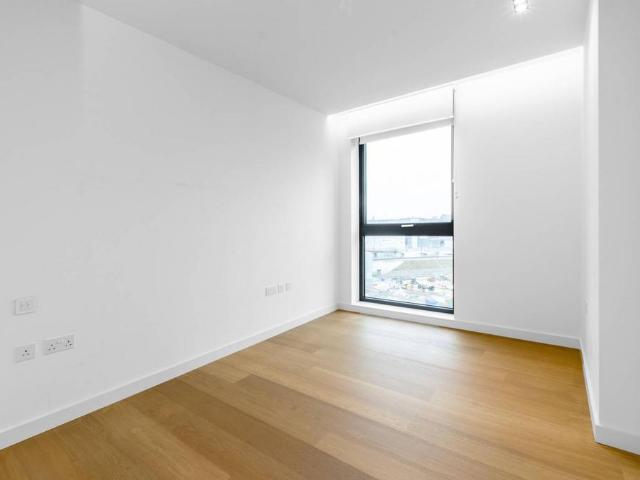Flat for sale in King's Cross, Greater London