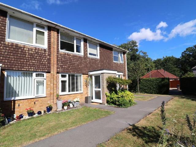 Flat for sale in Helford, Hampshire