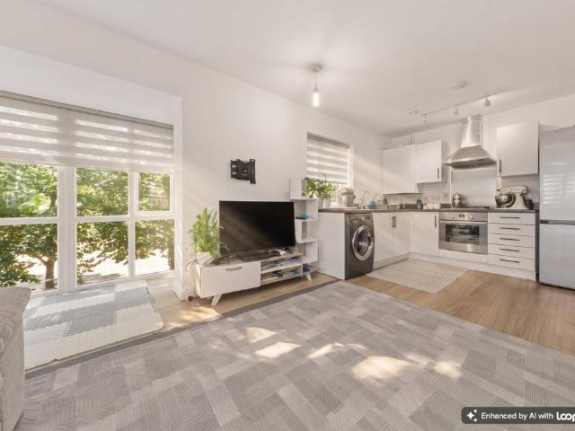 Flat for sale in Swanley, The Butts