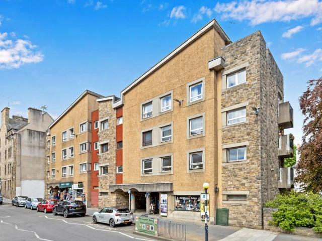 Flat for sale in Canongate, Old Town