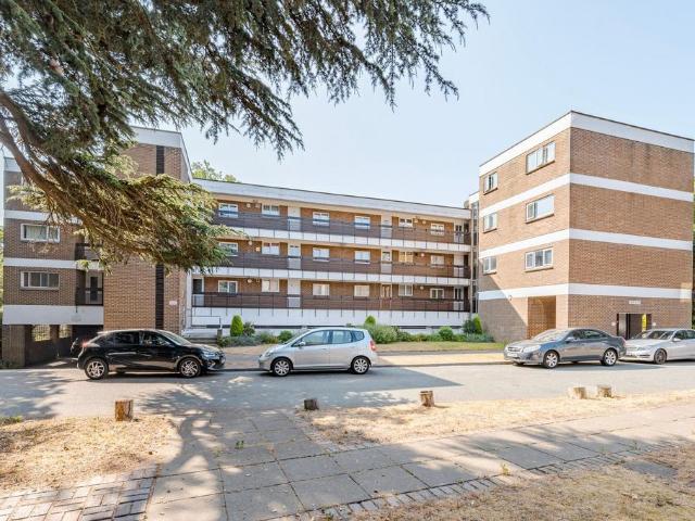 Flat for sale in East Bank, Norfolk