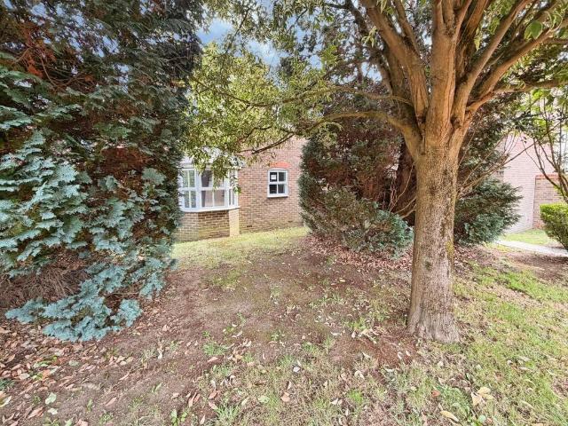 Flat for sale in St. Mildred's, The Bridge