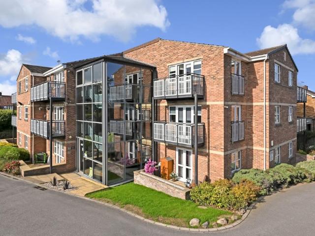 Flat for sale in Acomb, High Field