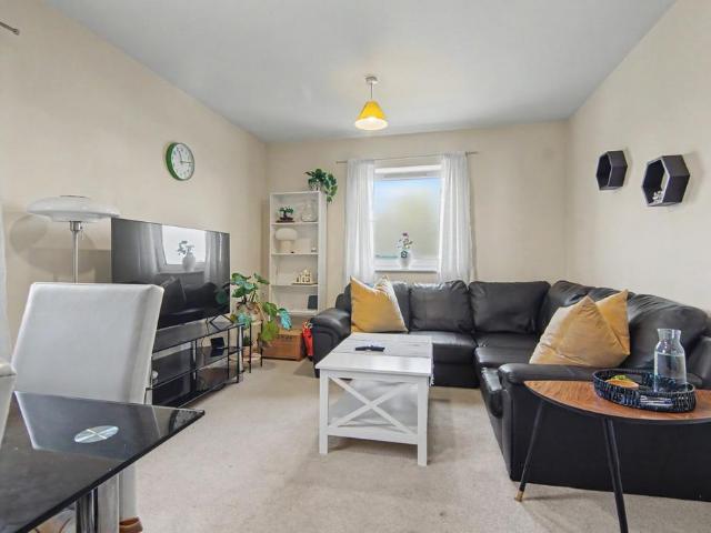Flat for sale in Stoke Aldermoor, Coventry