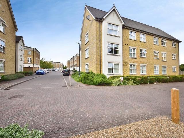 Flat for sale in Barming Heath, Maidstone