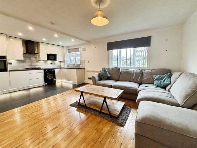 Flat for sale in London Borough of Lewisham, Greater London
