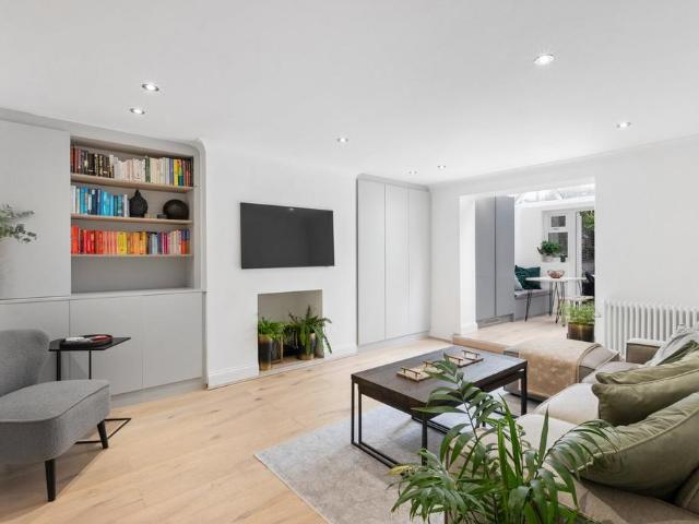 Flat for sale in Shepherd's Bush, Isle Of Man