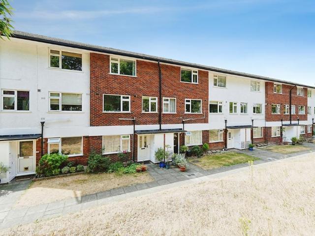 Flat for sale in Greater London