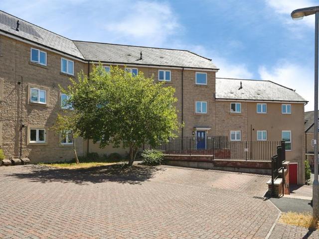 Flat for sale in Rodbourne, Swindon