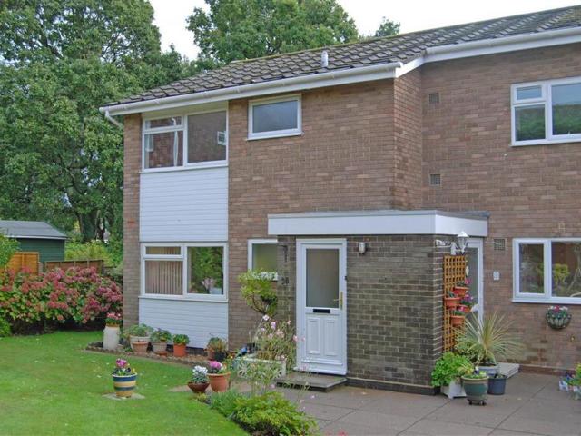 Flat for sale in Highcliffe