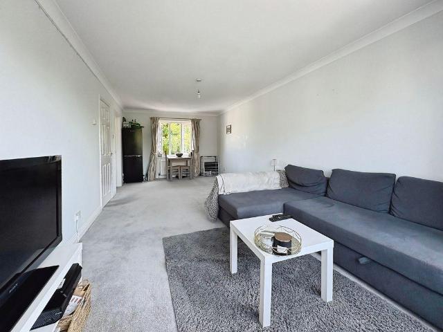 Flat for sale in Tynemouth, North Tyneside