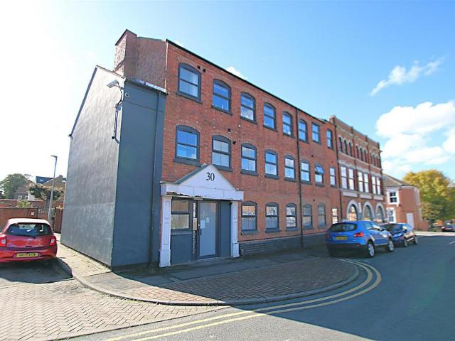 Flat for sale in Phippsville, Northampton