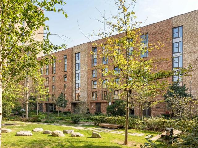 Flat for sale in London Borough of Lewisham, Greater London