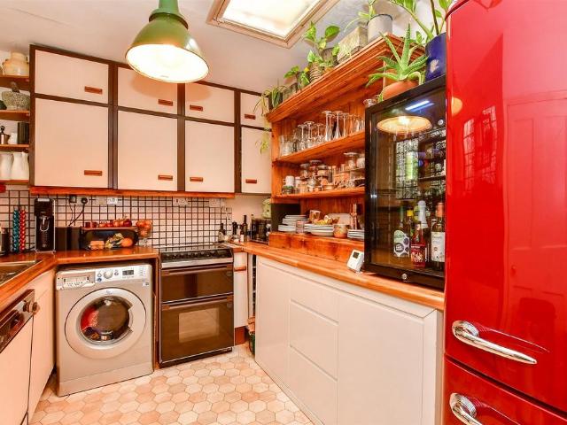 Flat for sale in Acol, Kent