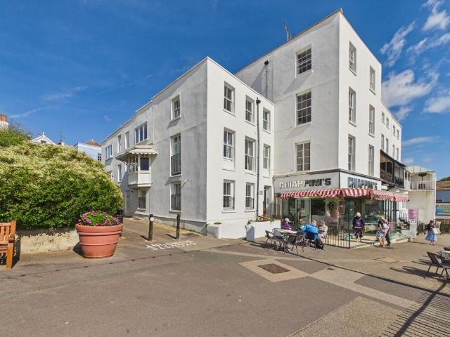 Flat for sale in Upton, Acol