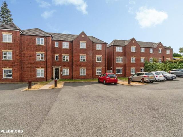Flat for sale in Coseley, Dudley