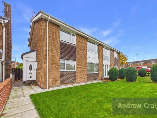 Flat for sale in Waldridge Park, Durham