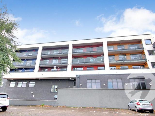 Flat for sale in London Borough of Bexley, Greater London
