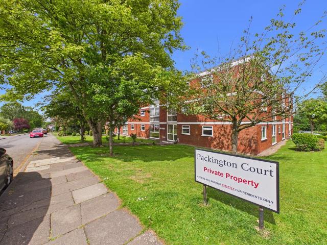 Flat for sale in Four Oaks, West Midlands