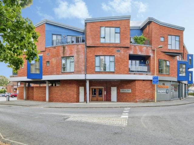 Flat for sale in Barton Stacey, Hampshire