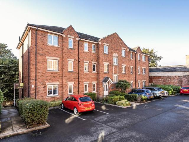 Flat for sale in Burley, West Yorkshire