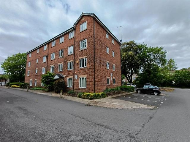 Flat for sale in Calderstones