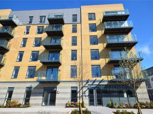Flat for sale in Brompton, Gillingham