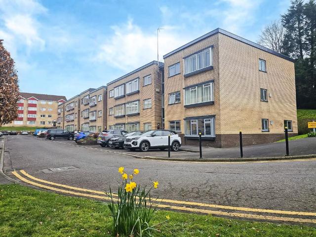 Flat for sale in Nangreaves, Wales