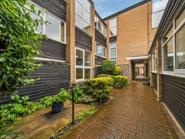 Flat for sale in Chislehurst, Isle Of Man