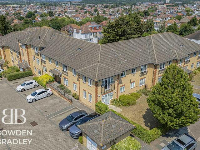 Flat for sale in Clayhall, Greater London