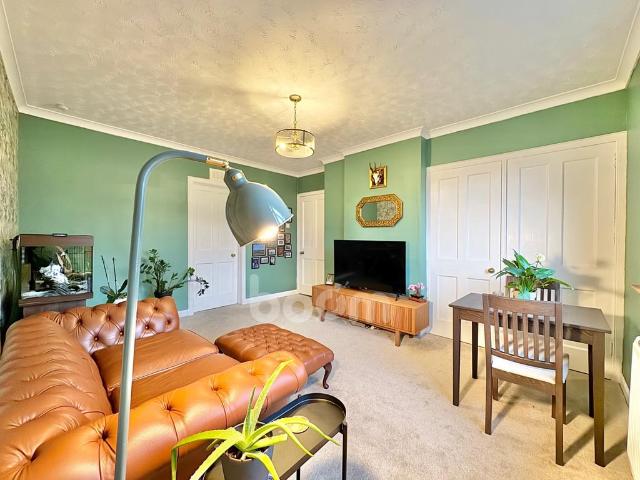 Flat for sale in Kilbirnie, North Ayrshire