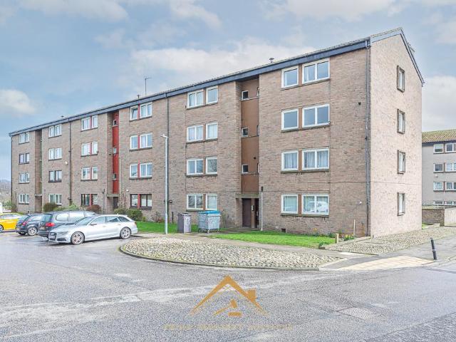 Flat for sale in Ballindoch, Scotland