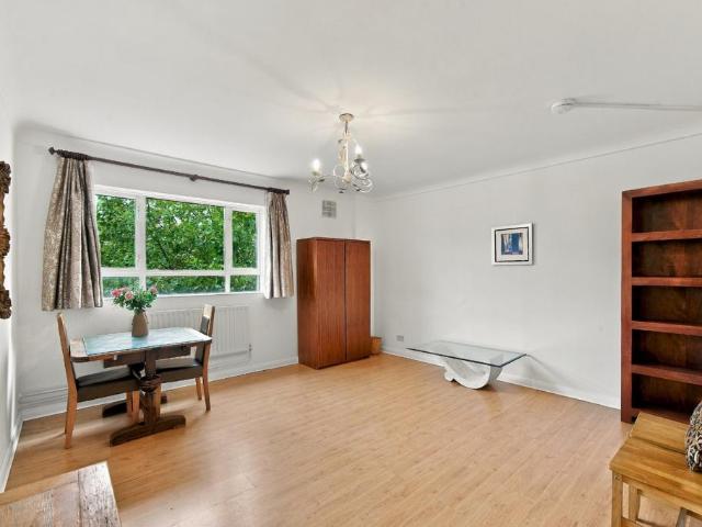 Flat for sale in City of Westminster, Greater London