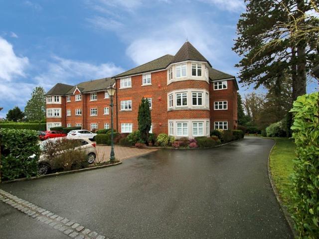 Flat for sale in St John's, Woking