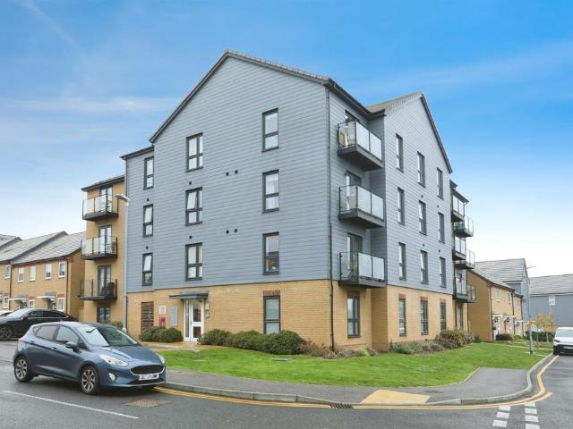 Flat for sale in Regent Quay, Oad Street