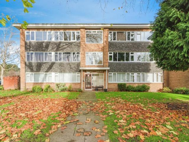 Flat for sale in Sutton Coldfield, West Midlands
