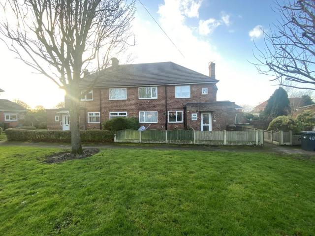 Flat for sale in Lydiate, Sefton