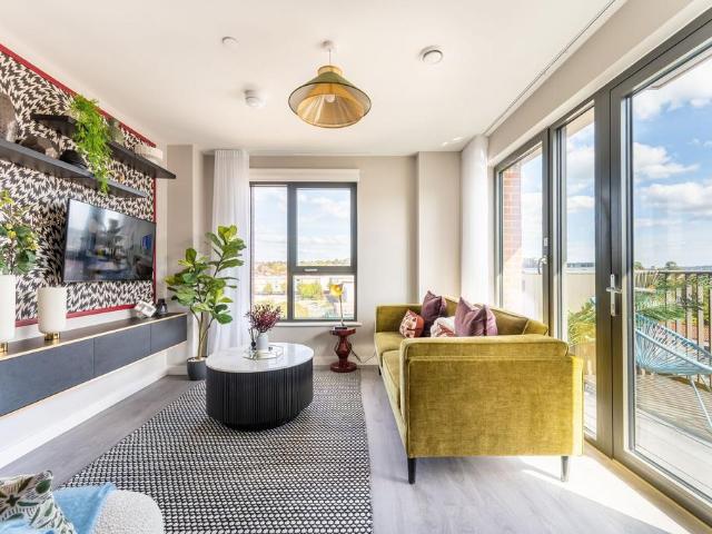 Flat for sale in Preston, Greater London