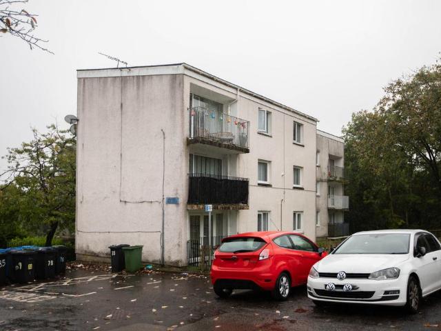Flat for sale in Greenhills, Barassie