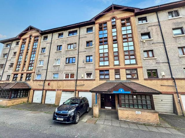 Flat for sale in Cowlairs, Glasgow