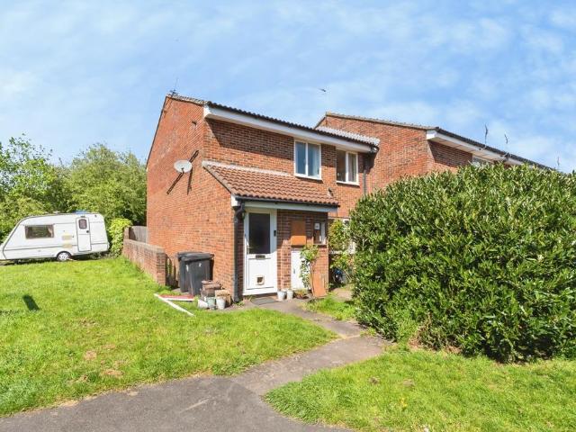 Flat for sale in Feckenham, City Of Bristol