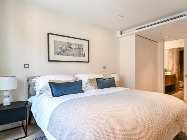 Flat for sale in Marylebone, Greater London