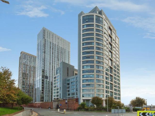 Flat for sale in Vauxhall, Liverpool