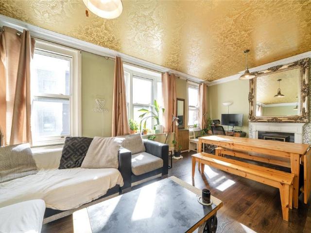 Flat for sale in London Borough of Tower Hamlets, Greater London