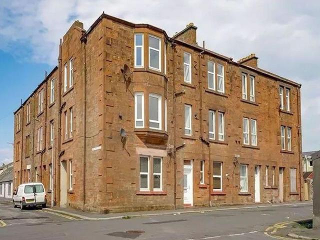 Flat for sale in Girvan, Scotland