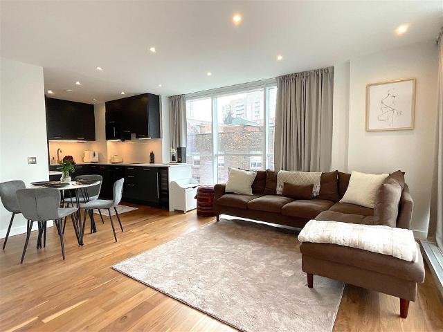 Flat for sale in City Centre, Salford
