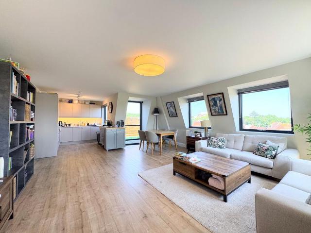 Flat for sale in Little Stanmore, Greater London