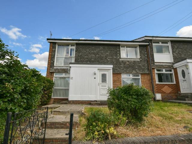 Flat for sale in Durham