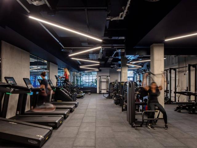 Flat for sale in E14, London